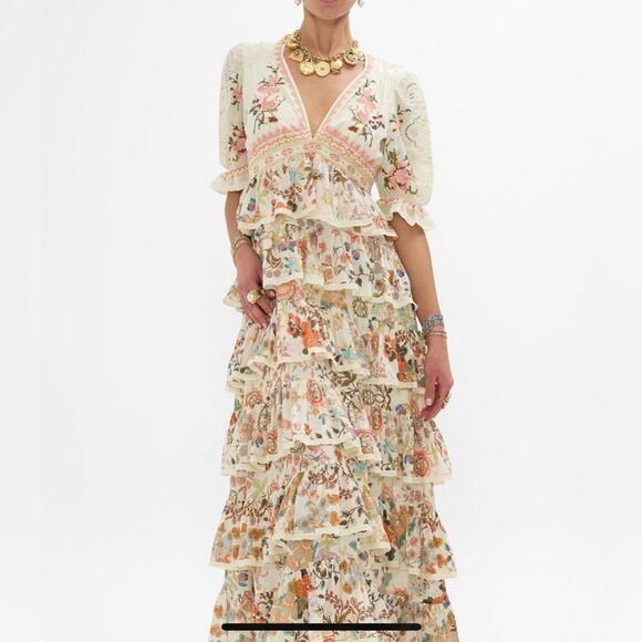 EXCELLENT PRE-LOVED CAMILLA 1200.00 PUFF SLEEVED HONOR OF HEIRLOOM COLLECTION - Picture 1 of 7